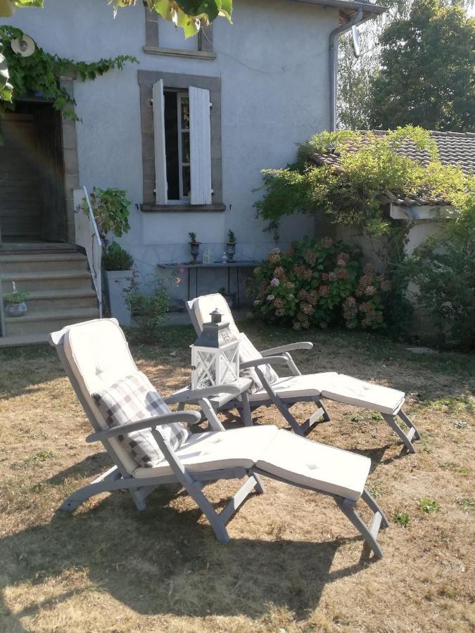 Chambre D'Hote Equestre Au Petit Bonheur Chateldon Exteriér fotografie
